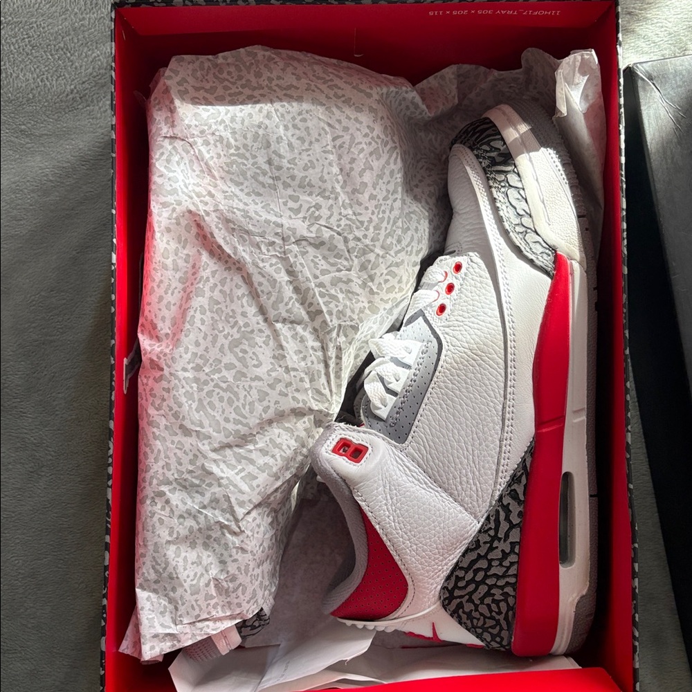 Jordan Air 3 Retro White and Fire Red gs